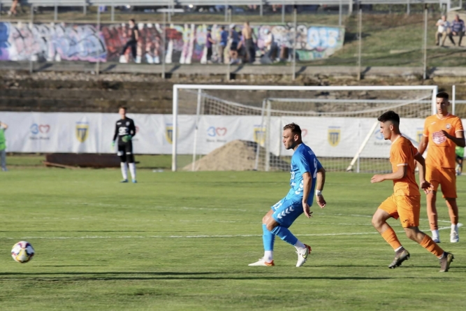 Fotbaliștii Minaurului, surclasați clar pe teren propriu