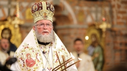 PS Părinte Iustin: „Să Îi mulțumim lui Dumnezeu pentru toate și să-L rugăm ca la cumpăna dintre ani să ne dăruiască un An Nou 2026 cu liniște și pace”