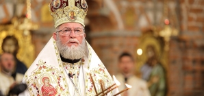 PS Părinte Episcop Iustin își serbează ziua onomastică
