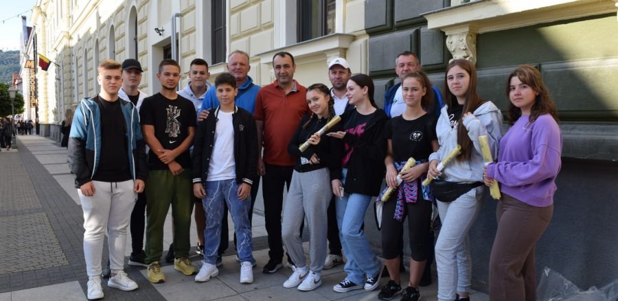 Elevi implicați, la „Let’s Do It, Maramureș”, în Municipiul Sighetu Marmației
