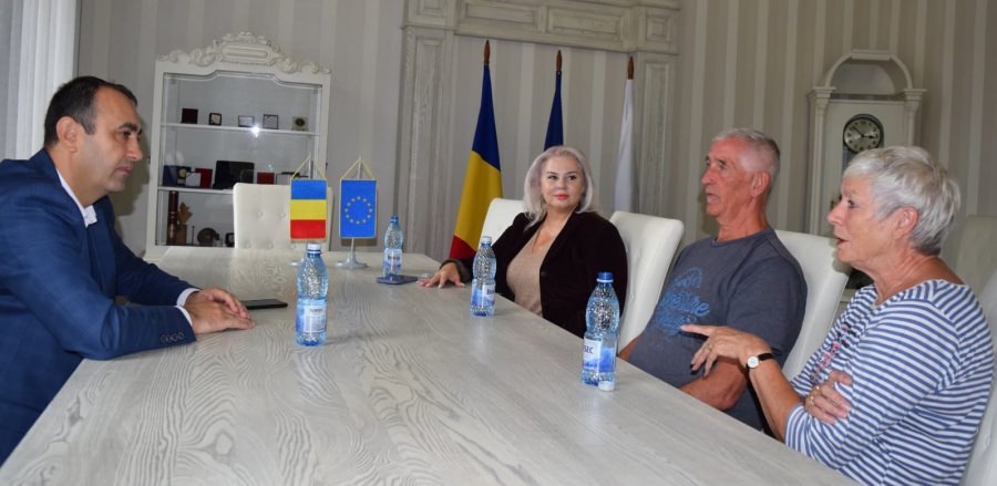 Un cuplu de cetățeni olandezi sprijină Spitalul Municipal Sighetu Marmației de 33 de ani