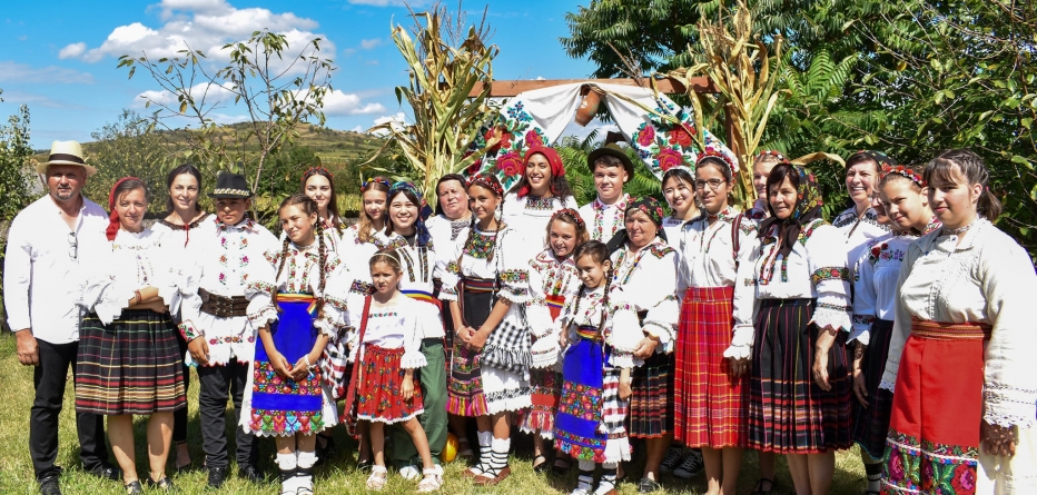 „Tabăra Transilvania Creative Camp” și-a început activitatea, la biserica de lemn UNESCO, „Sfinții Arhangheli” și la Nicolae Șerban, meșter popular