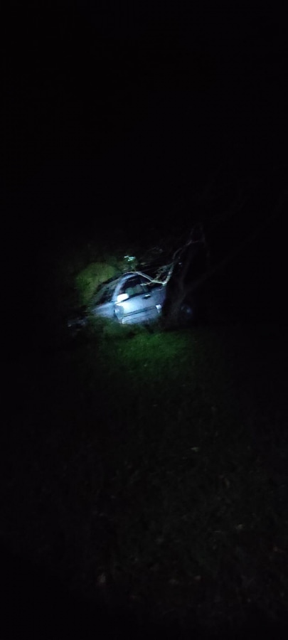 Salvamontiștii au acționat sâmbătă seara în zona Hera, unde un bărbat s-a răsturnat într-o vale cu un auto 4×4