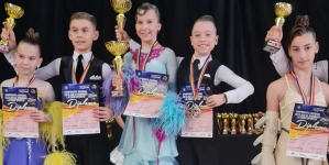 Performanță: Dansatorii băimăreni David Soponar și Izabella Bartha, dublii campioni naționali la clasa C 12 – 13 ani standard și latino