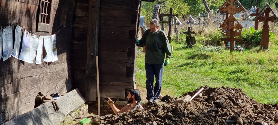 Cercetare arheologică la biserica bătrână din Breb