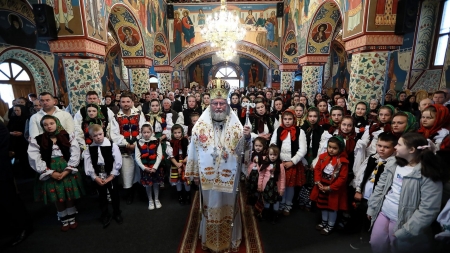Slujire arhierească la Parohia Ortodoxă Vadu Izei în această duminică