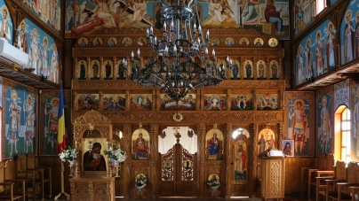 Doi minori băimăreni care au furat din bisericuța de lemn din Baia Sprie au fost reținuți