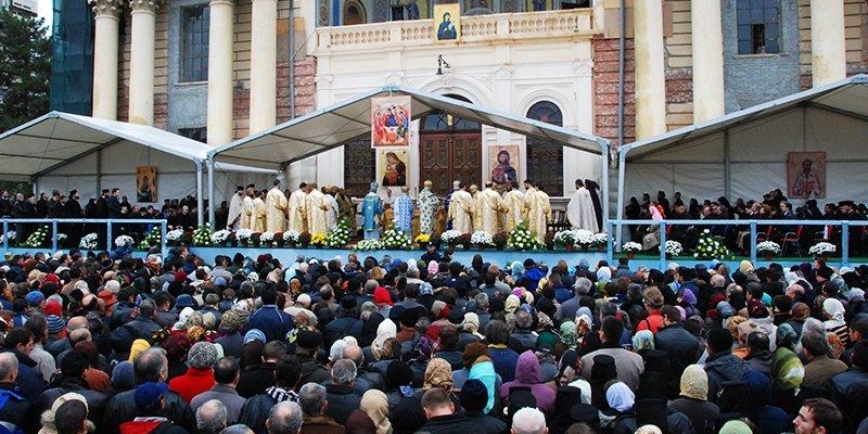 PS Părinte Iustin va sluji în sobor de arhierei la Catedrala Mitropolitană din Iași cu ocazia hramului Sfintei Cuvioase Parascheva