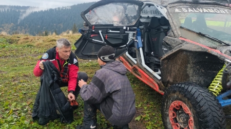 Ucrainean recuperat de salvatori din munții Maramureșului