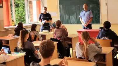 Dialoguri productive între liceenii și jandarmii maramureșeni