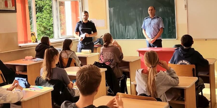 Dialoguri productive între liceenii și jandarmii maramureșeni