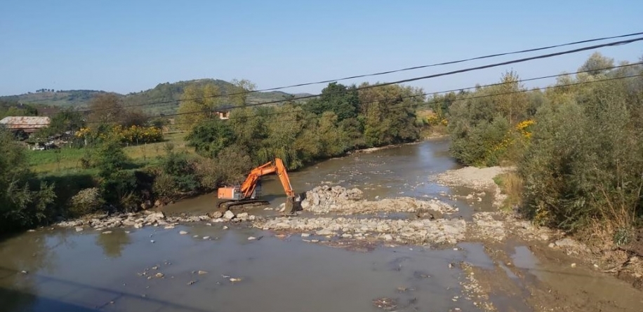 Lucrări importante de decolmatare în comuna Bârsana: Ce sunt pragurile de fund, care este rolul acestora și ce s-a realizat în localitate în toamnă