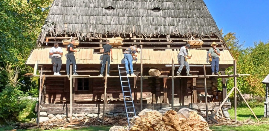 Acțiuni importante de renovare la Muzeul Maramureșean: S-au realizat diverse lucrări de amenajare interioară și de întreținere, cu finanțare locală