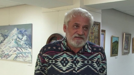 Artistul plastic Nicoale Suciu vă invită la vernisajul expoziției ”Pictura – de la rigoare la libertate”