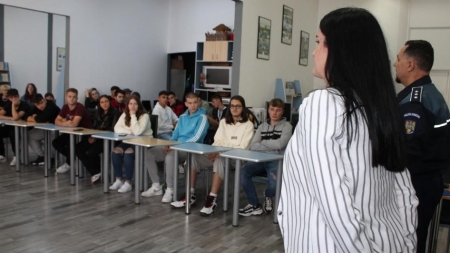 La Colegiul „George Barițiu” din Baia Mare: Educație rutieră pentru viitorii conducători auto