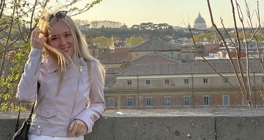 În Sighetu Marației: ”O cană de fericire” pentru tânăra Sara Vișovan