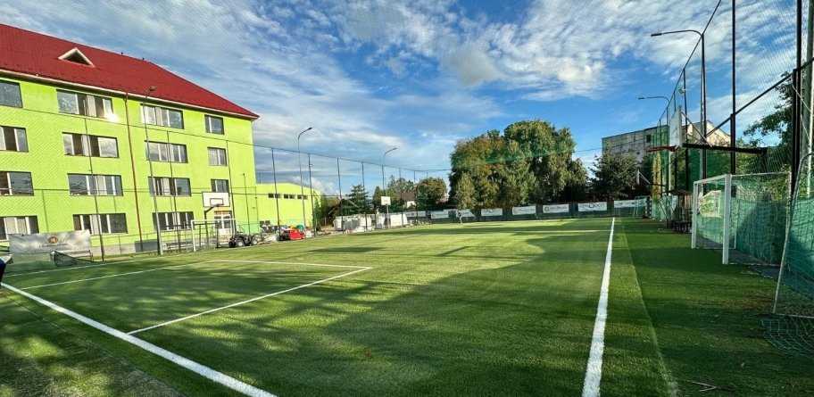 Sighetu Marmației: Liceul Forestier are un teren de sport proaspăt inaugurat