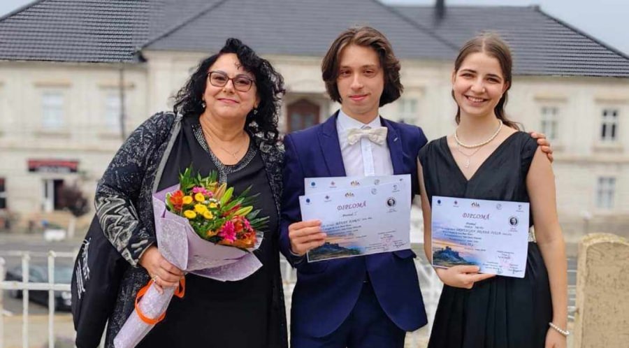 Liceeni băimăreni cu talent la muzică: Ariana Ormenișan, câștigătoarea în 2023 a marelui premiu, la Șiria, Arad; Dariu Băban, premiu și locul întâi