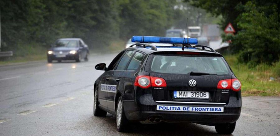 Un tânăr fără permis a fost urmărit în trafic; Acesta a refuzat să oprească la semnalele polițiștilor