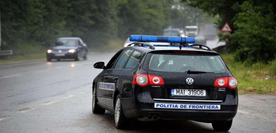 Un tânăr fără permis a fost urmărit în trafic; Acesta a refuzat să oprească la semnalele polițiștilor