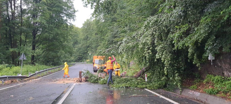 Lucrări de punere în siguranță a traficului rutier pe DN18, în Pasul Gutâi