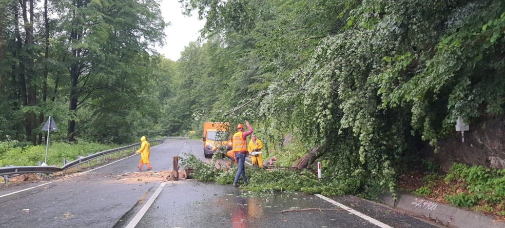 Lucrări de punere în siguranță a traficului rutier pe DN18, în Pasul Gutâi