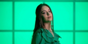 Maramureșeanca Andrada Maria Grumaz din Italia: Artista a lansat a treia sa melodie proprie; Este prima piesă în limba română și este compusă de ea