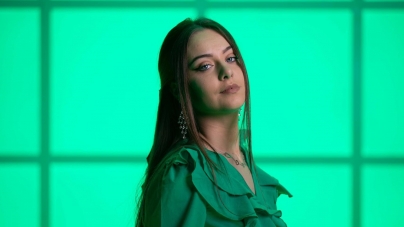 Maramureșeanca Andrada Maria Grumaz din Italia: Artista a lansat a treia sa melodie proprie; Este prima piesă în limba română și este compusă de ea