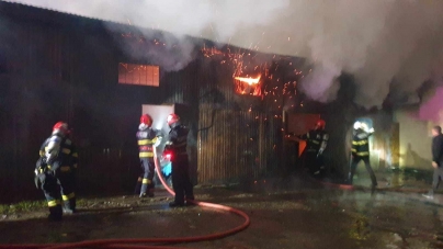 Garaje mistuite de flăcări în Baia Mare