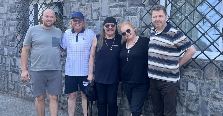 Când muzica și poezia se unesc: Artiști de marcă vor urca pe scena Festivalului „Pă Mara pă lângă apă”, organizat în Giulești, vineri, 10 noiembrie