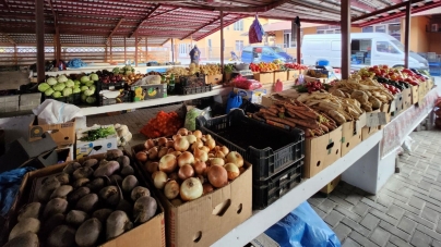 Piața Agroalimentară din Borșa, sau locul preferat pentru întâlnire al locuitorilor din orașul maramureșean, a beneficiat de lucrări de modernizare