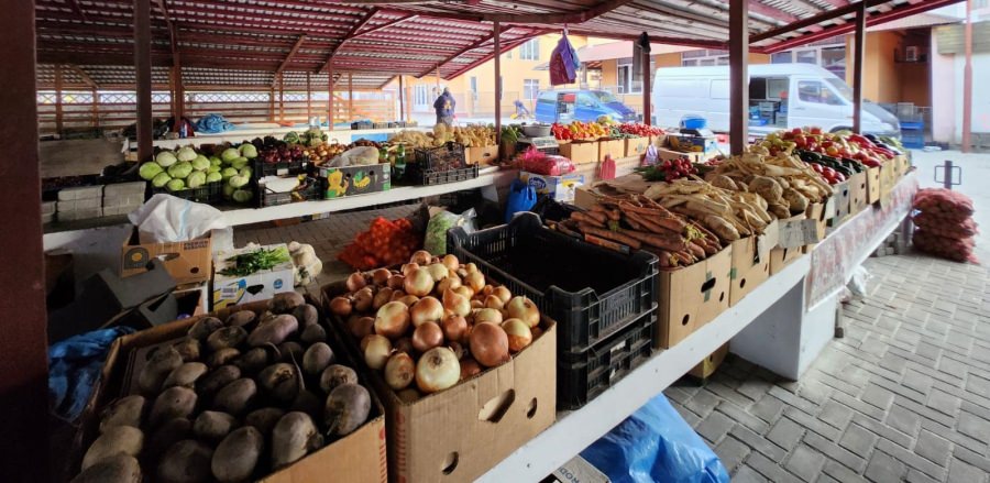 Piața Agroalimentară din Borșa, sau locul preferat pentru întâlnire al locuitorilor din orașul maramureșean, a beneficiat de lucrări de modernizare