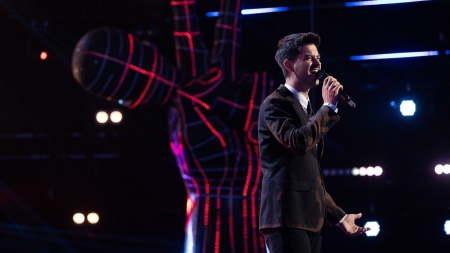 Maramureșeanul Andrei Petruș și un traseu artistic foarte elegant și concludent la Vocea României