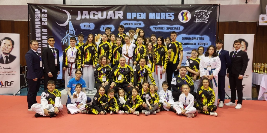 Zeci de medalii obținute de sportivii Clubului „Dragonul” Baia Mare la Cupa Jaguar la Taekwon-do ITF de la Târgu Mureș