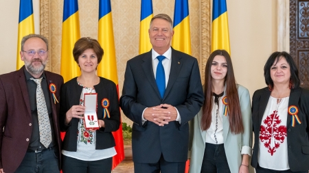 Un liceu din Maramureș a primit Ordinul „Meritul pentru Învăţământ” în grad de Cavaler