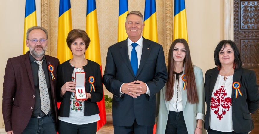 Un liceu din Maramureș a primit Ordinul „Meritul pentru Învăţământ” în grad de Cavaler