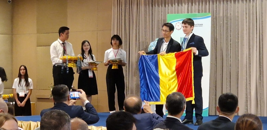 Performanță: Elevul sighetean Raul Alexandru Covrig, medalie de argint la Olimpiada Internațională de Științe pentru Juniori din Thailanda