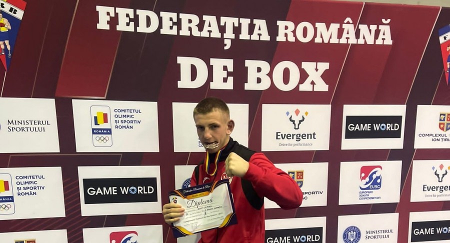 Sportivul sighetean Sami Roman, medalie de argint în cadrul Campionatelor Naționale de box seniori ale României