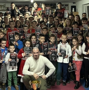 Academia Alpha MMA la bilanț: 165 de medalii obținute în acest an și un loc 3 Mondial MuayThai