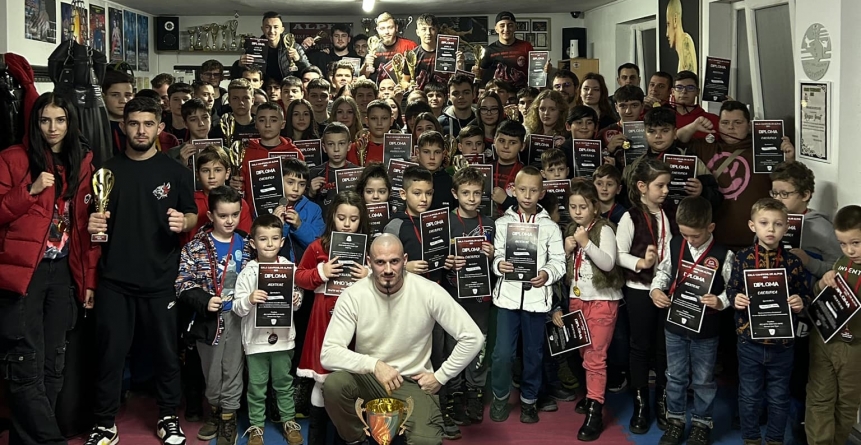 Academia Alpha MMA la bilanț: 165 de medalii obținute în acest an și un loc 3 Mondial MuayThai