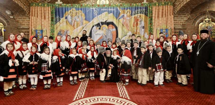 Sute de colindători la Catedrala Episcopală din Baia Mare