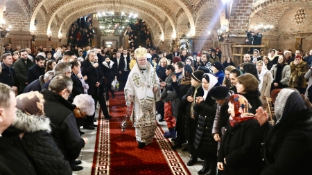 PS Iustin s-a aflat în mijlocul credincioșilor la Catedrala Episcopală din Baia Mare de Praznicul Nașterii Domnului
