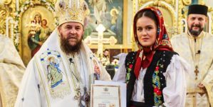 Tânăra băimăreancă Diana Rednic a primit „Diploma Anului Omagial”, în semn de mulțumire și apreciere pentru activitatea muzicală desfășurată