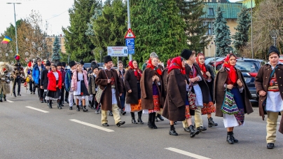 Mii de participanți la „Crăciun în Maramureș”; Colindele, bucatele tradiționale și artiștii invitați au făcut din ediția a XV-a o reușită