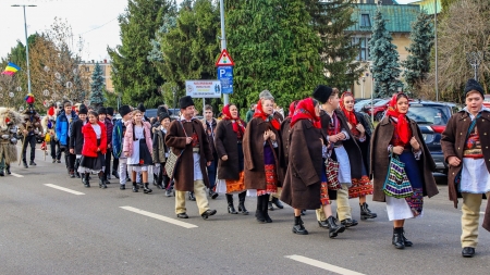 Mii de participanți la „Crăciun în Maramureș”; Colindele, bucatele tradiționale și artiștii invitați au făcut din ediția a XV-a o reușită