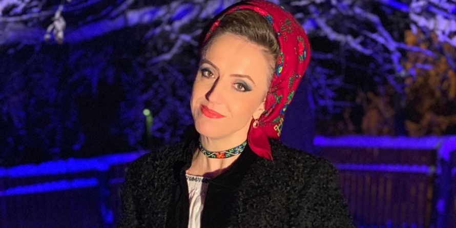 Concert de colinde susținut de Năstăcuța Iuga în Parohia „Înălțarea Domnului” din Baia Mare