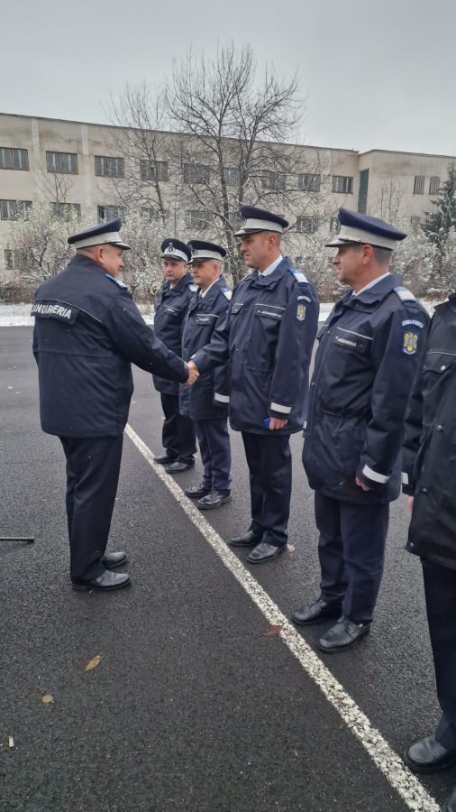 Un ofițer și 11 subofițeri au fost avansați în grad la Jandarmeria Maramureș