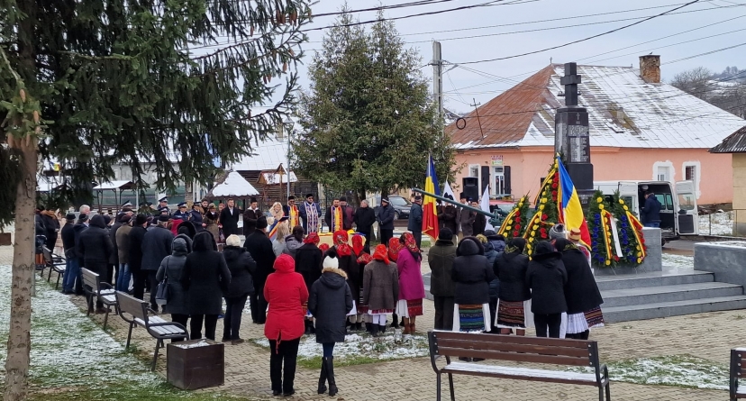 Comuna Lăpuș, în nuanțele tricolorului de Ziua Națională a României