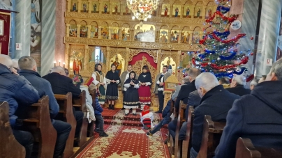 În Parohia Ortodoxă Săcălășeni a avut loc a II-a ediție a concertului de colinde tradiționale „Din Altarul Cerului”