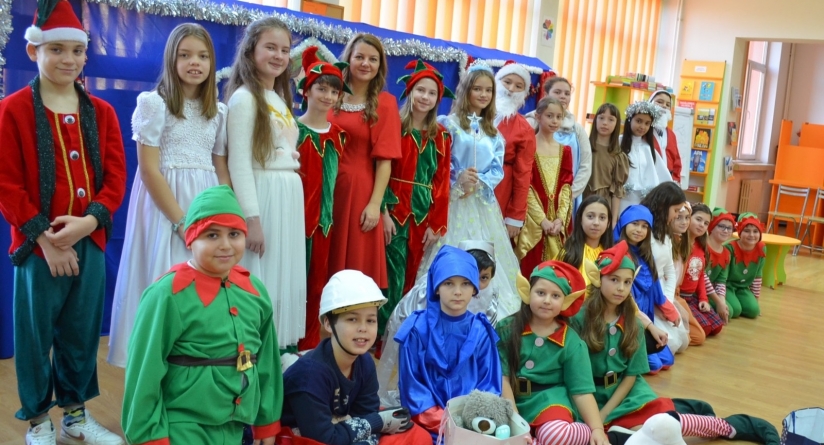 Scenete de Crăciun și colinde prezentate de elevi ai Școlii „Alexandru Ioan Cuza” din Baia Mare